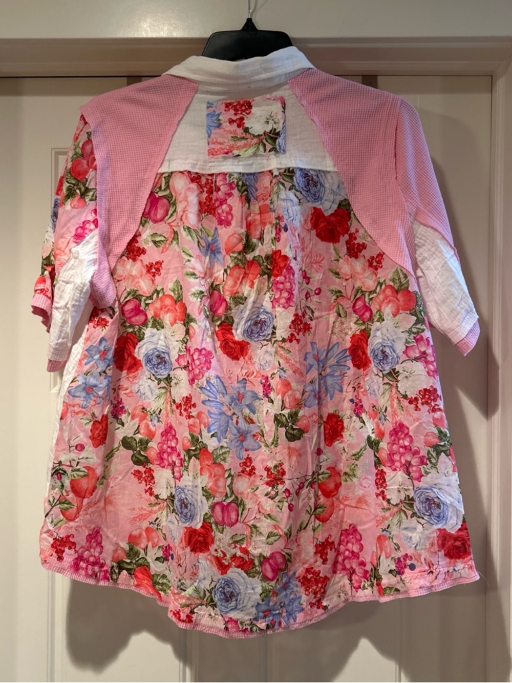 POL Patchwork Pink Floral & White Button-Down Collared Top - Picture 6 of 6